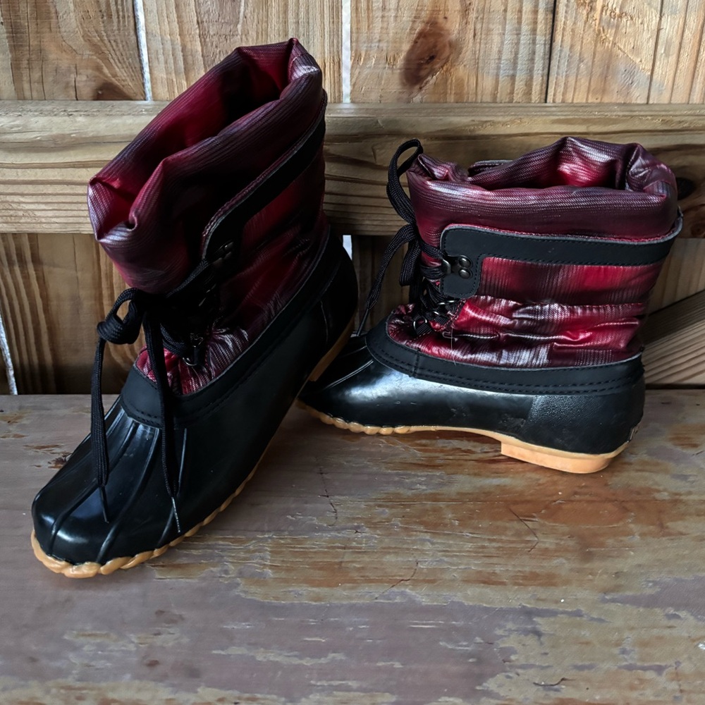 Sporto Kate Red & Black Plaid Insulated Waterproof Lace Up Rain Boots Size 8